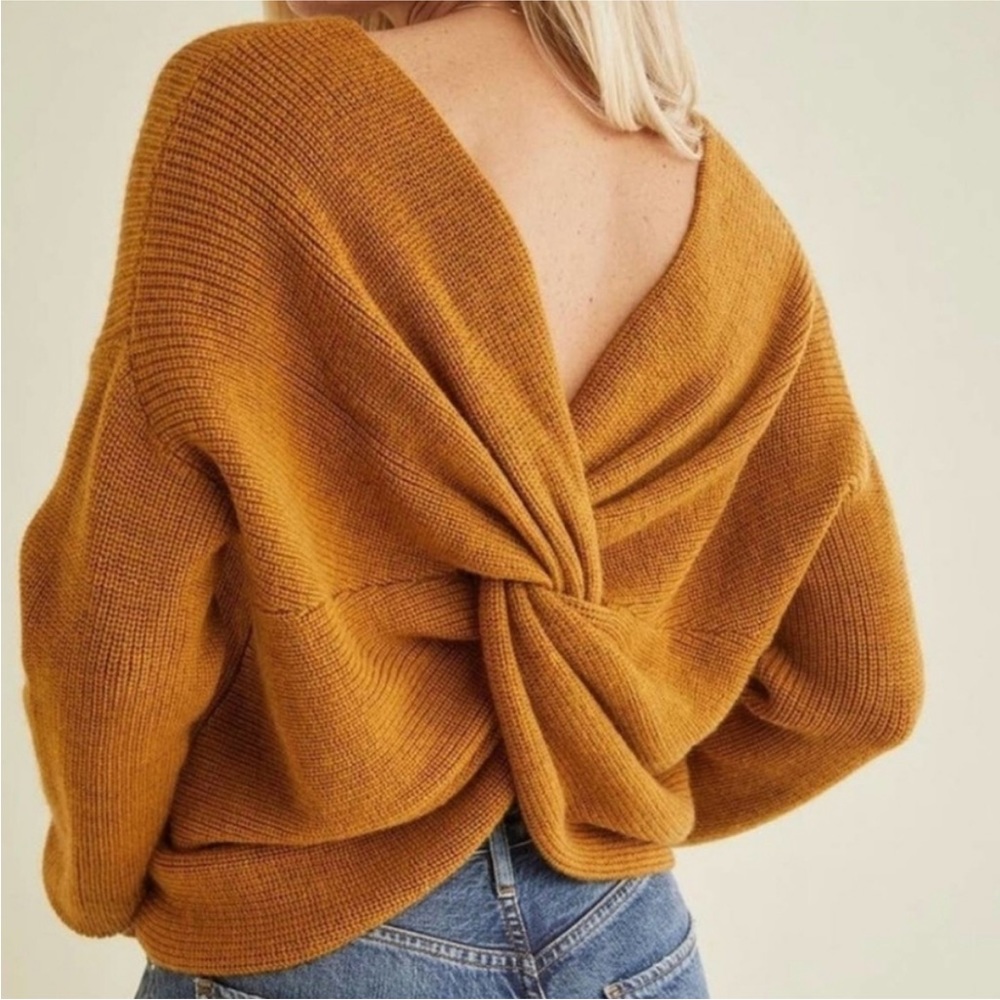 Amour Vert Belicia Sweater in Mustard size Small 100% merino wool